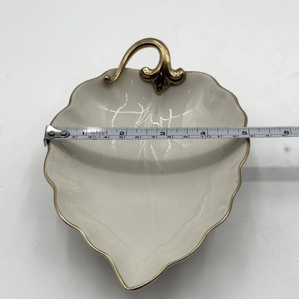 Lenox Ivory Porcelain Leaf Candy Dish Gold Trim Handle Made in USA 7.5 inch‎